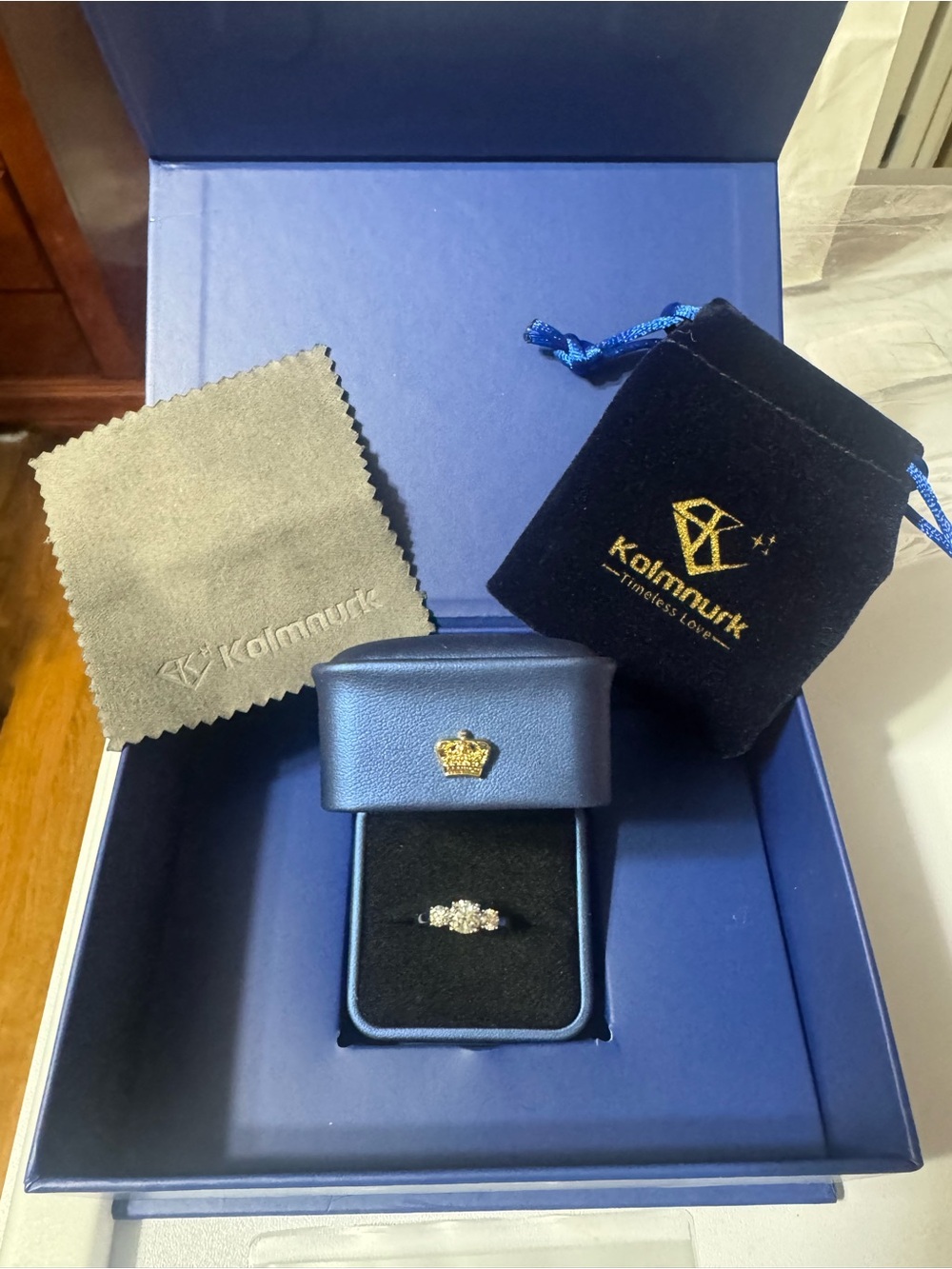 White Gold Three-Stone Diamond Ring - White